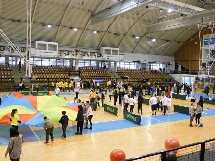 "A sport összeköt, szívügyünk a mozgás!"